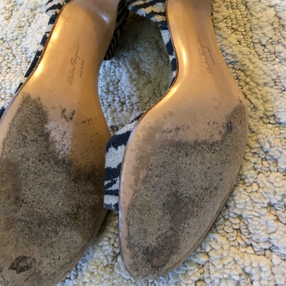 🎉🍾👠 HOST PICK 🎉🍾👠Salvatore Ferragamo Heels - Picture 4 of 7